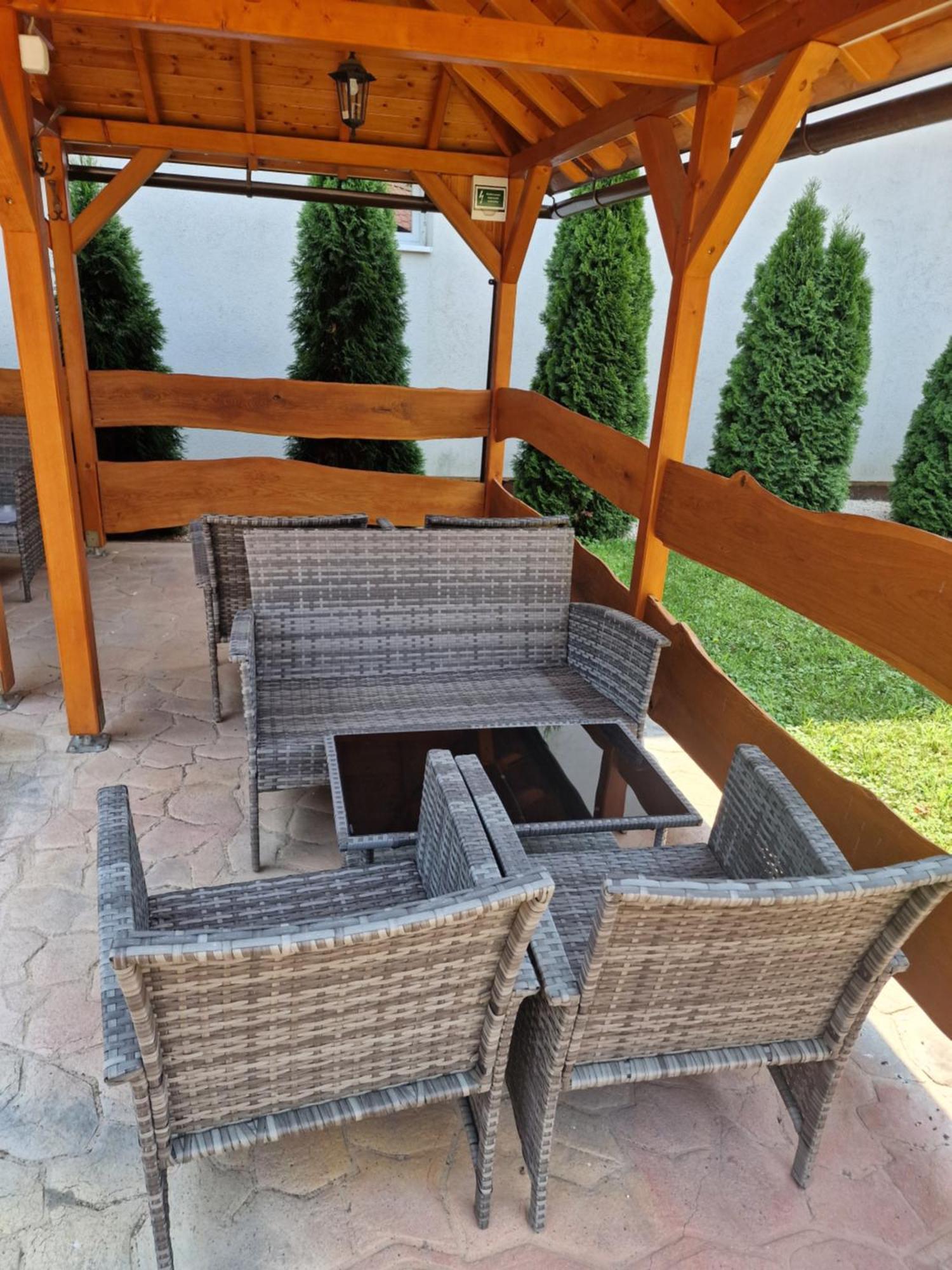 Holiday Apartmanhaz Gyula Extérieur photo