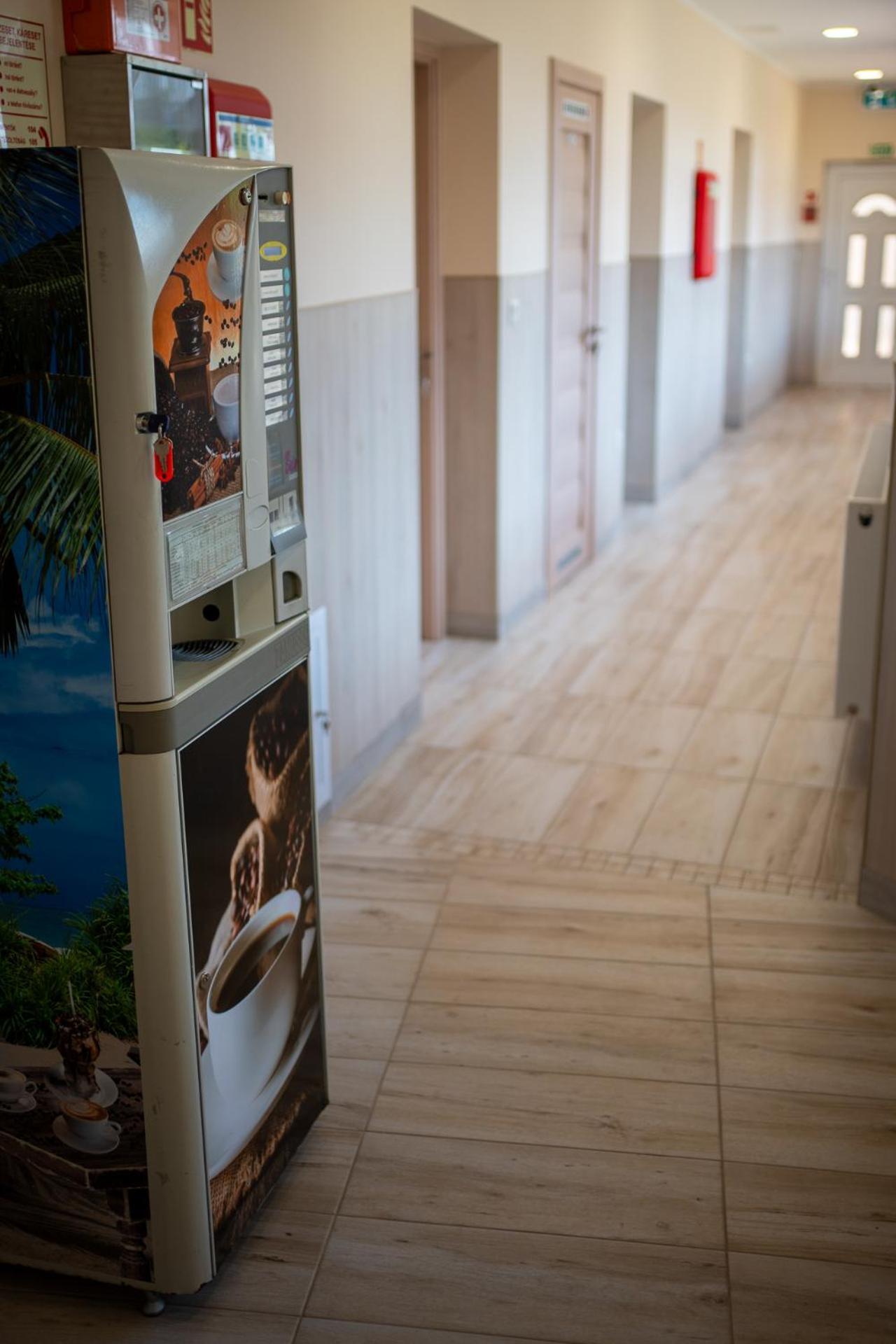 Holiday Apartmanhaz Gyula Extérieur photo