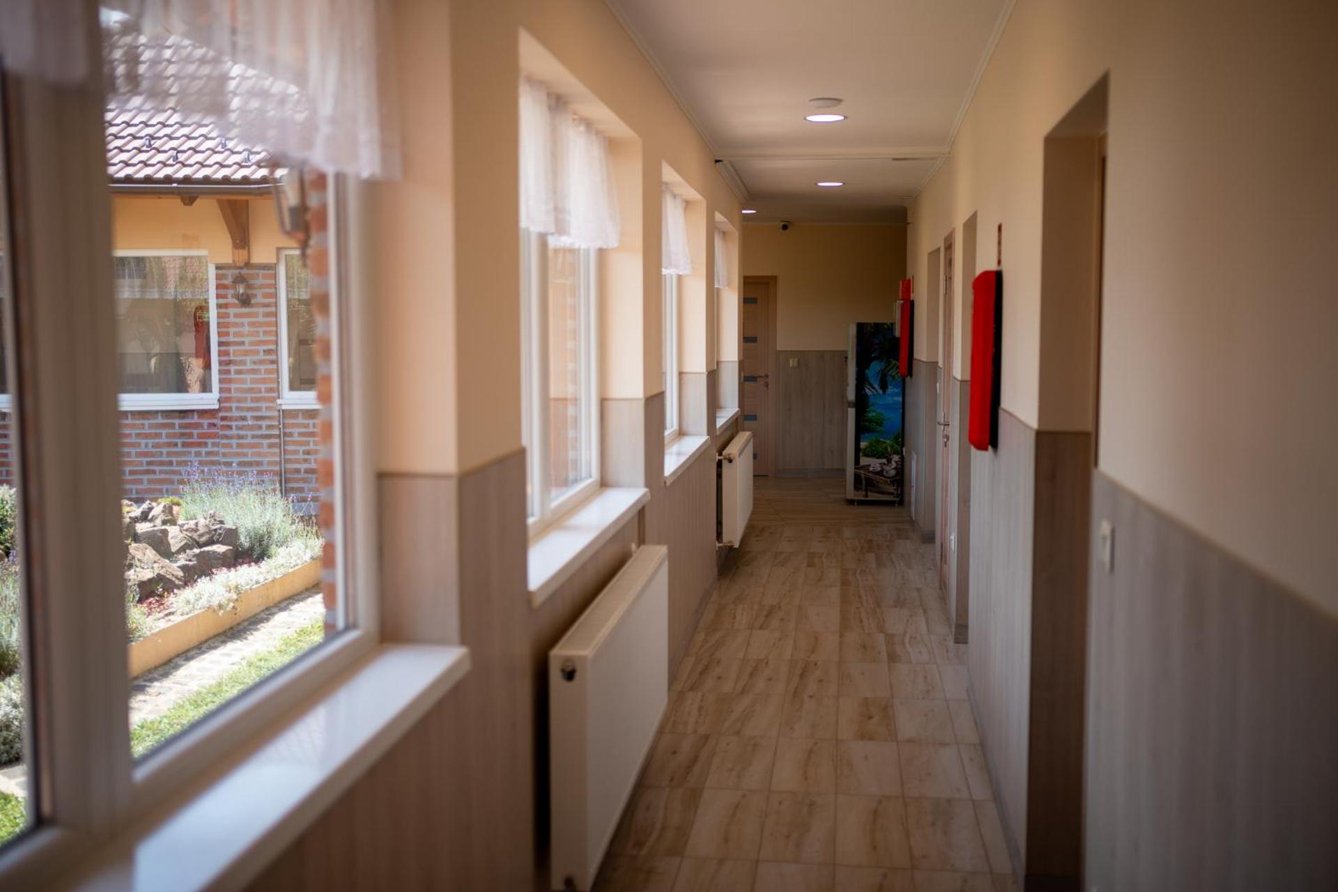 Holiday Apartmanhaz Gyula Extérieur photo