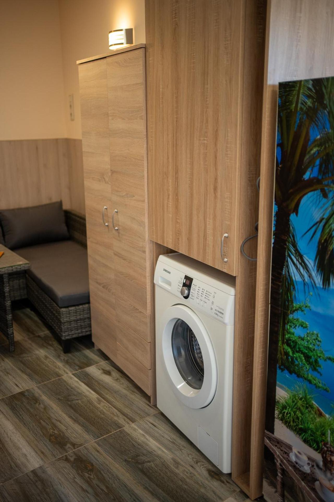 Holiday Apartmanhaz Gyula Extérieur photo
