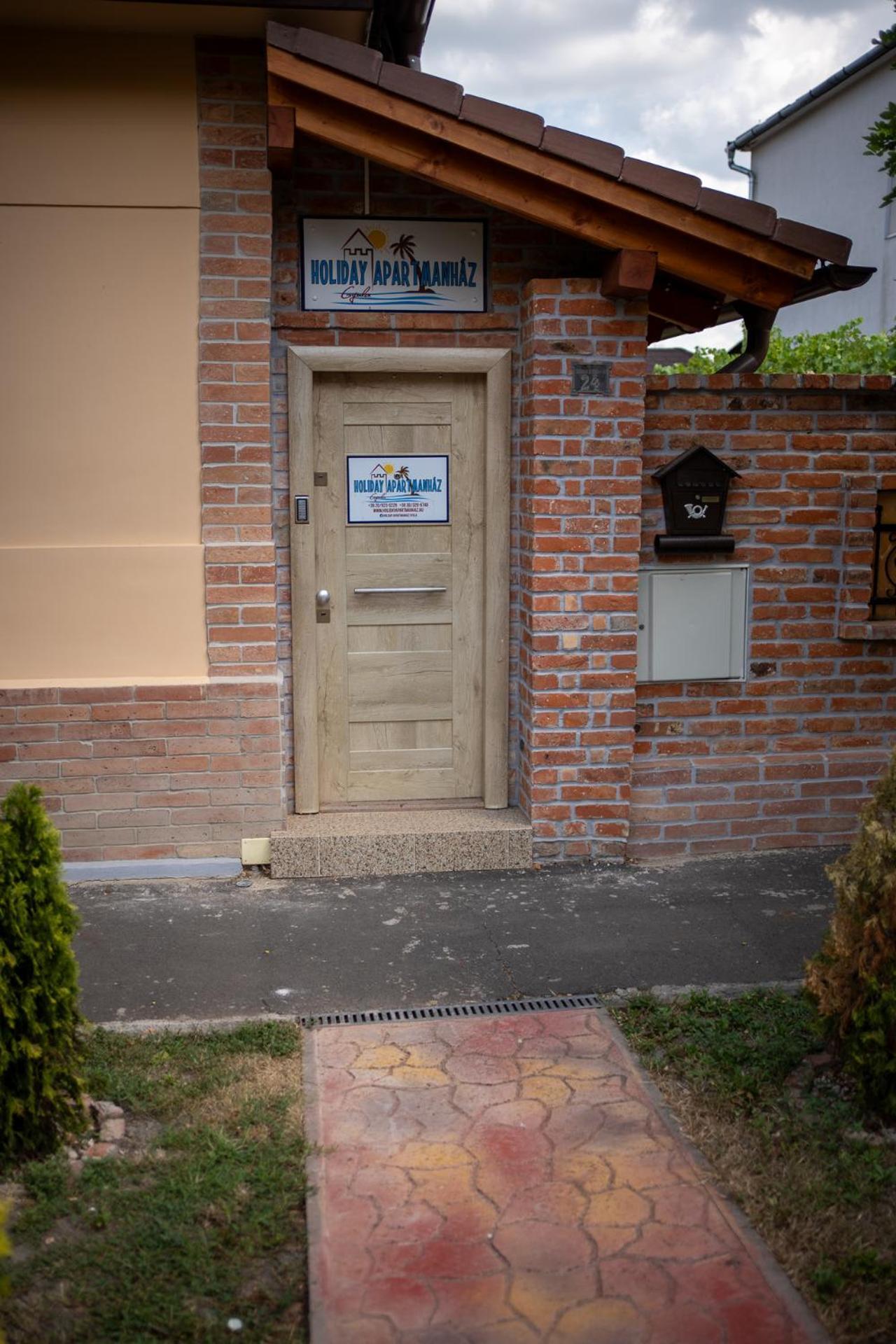 Holiday Apartmanhaz Gyula Extérieur photo