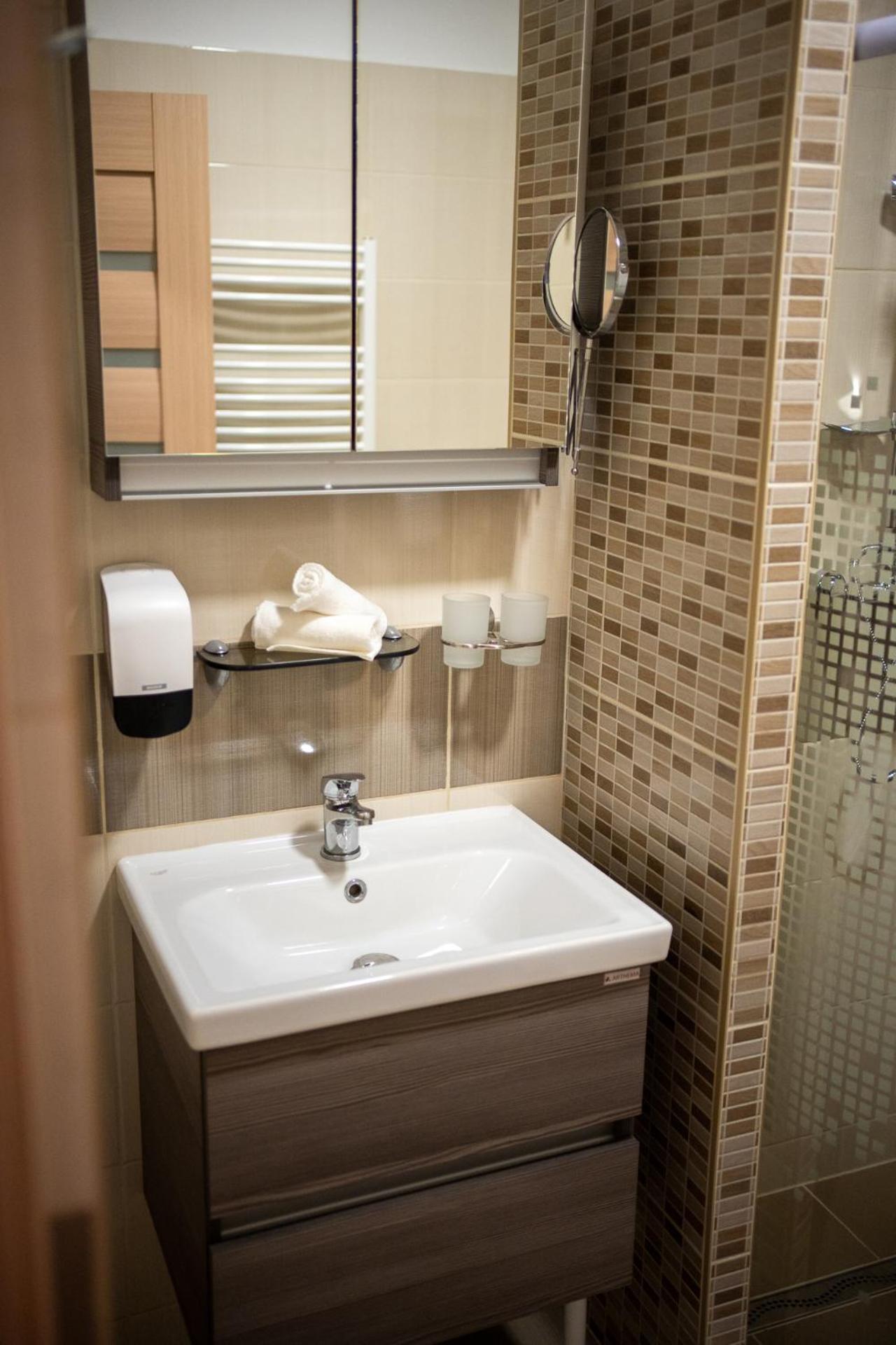Holiday Apartmanhaz Gyula Extérieur photo